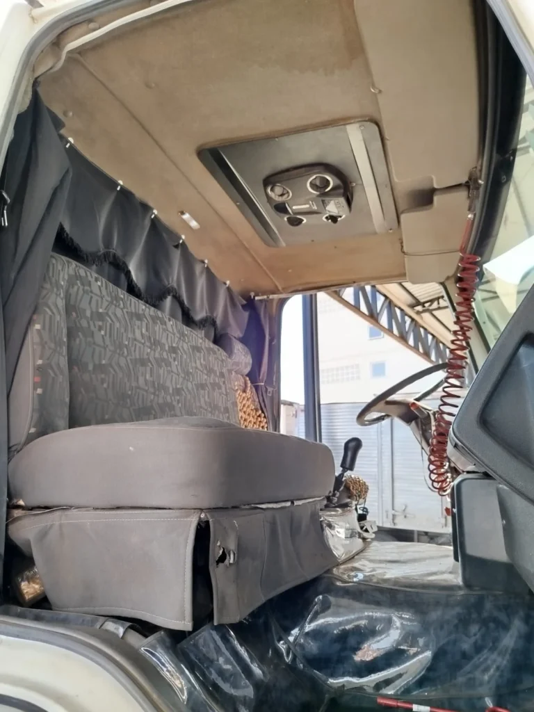 Ford Cargo 2428 Graneleiro Bi Truck, Ano e Mod 2011